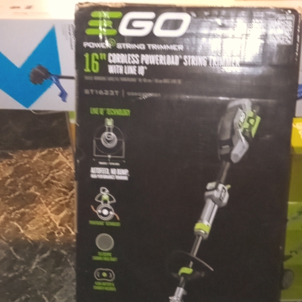 Cordless powerload String Trimmer with line IQ